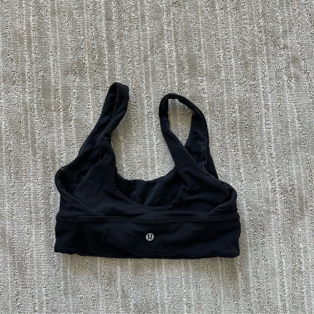 Lululemon sports bra
